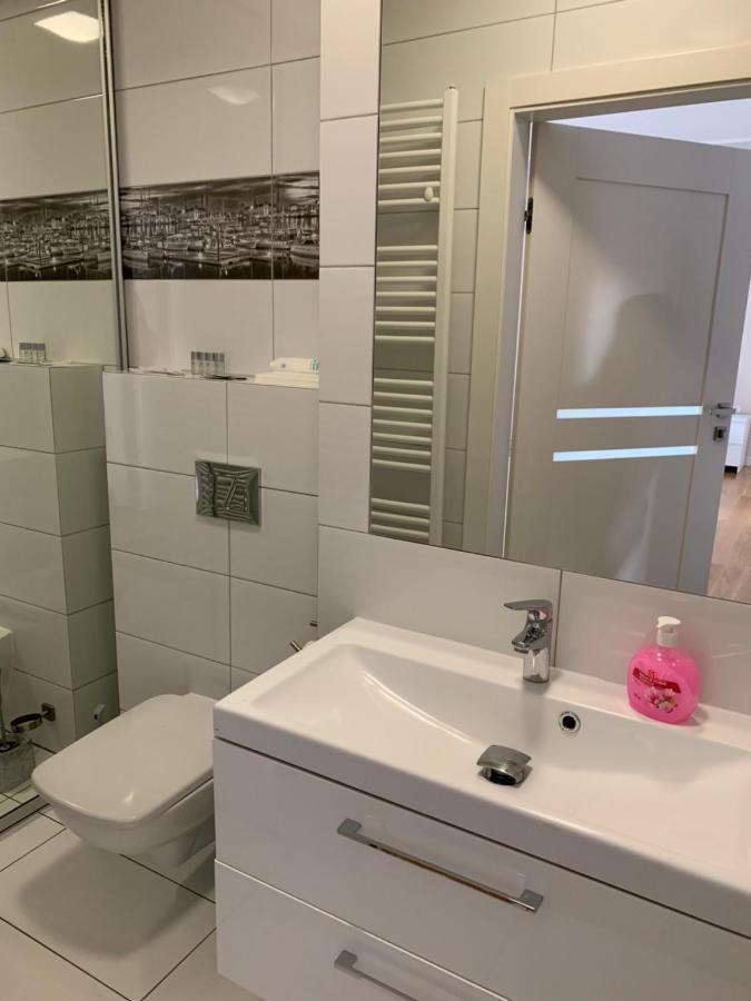 Apartamenty Centrum Nad Motlawa Z Widokiem Na Patio Z Balkonem Gdańsk Exterior foto
