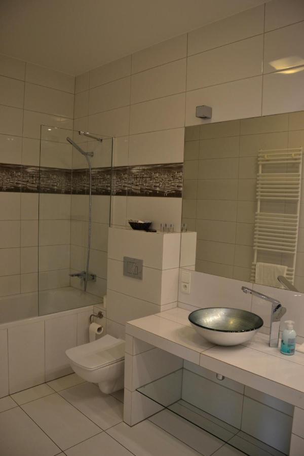 Apartamenty Centrum Nad Motlawa Z Widokiem Na Patio Z Balkonem Gdańsk Exterior foto