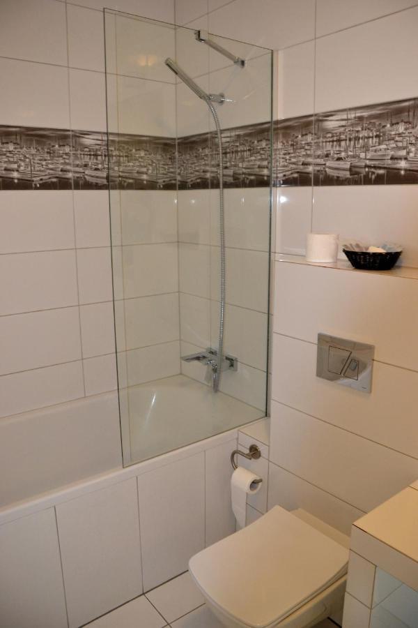 Apartamenty Centrum Nad Motlawa Z Widokiem Na Patio Z Balkonem Gdańsk Exterior foto